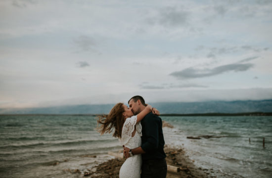 stormy_engagement_session_Adriatic coast